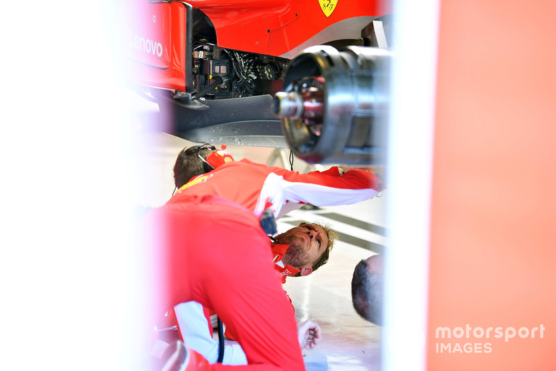 Себастьян Феттель, Ferrari, у боксах, Ferrari SF71H