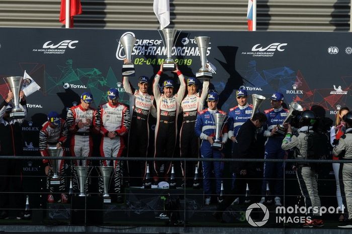 P1 Podio, #3 Rebellion Racing Rebellion R-13 - Gibson: Nathanael Berthon, Thomas Laurent, Gustavo Menezes, #8 Toyota Gazoo Racing Toyota TS050: Sébastien Buemi, Kazuki Nakajima, Fernando Alonso and #11 SMP Racing BR Engineering BR1: Mikhail Aleshin, Vitaly Petrov, Stoffel Vandoorne 