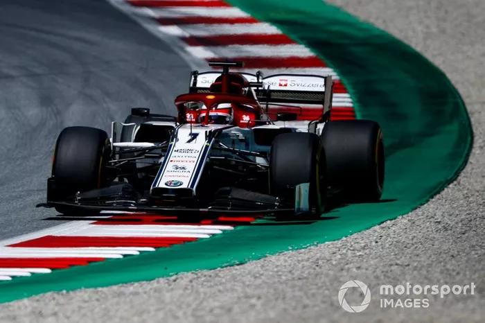 6: Kimi Raikkonen, Alfa Romeo Racing C38, 1'04.166