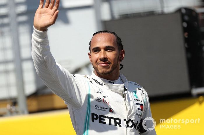Ganador de la pole Lewis Hamilton, Mercedes AMG F1