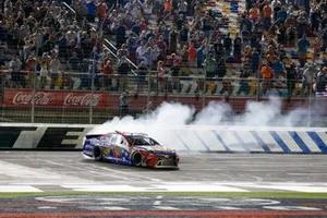 Martin Truex Jr., Joe Gibbs Racing, Toyota Camry Bass Pro Shops / TRACKER ATVs & Boats / USO victory celebration