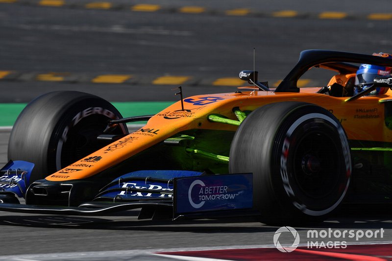 Carlos Sainz Jr., McLaren MCL34 with aero paint on front suspension
