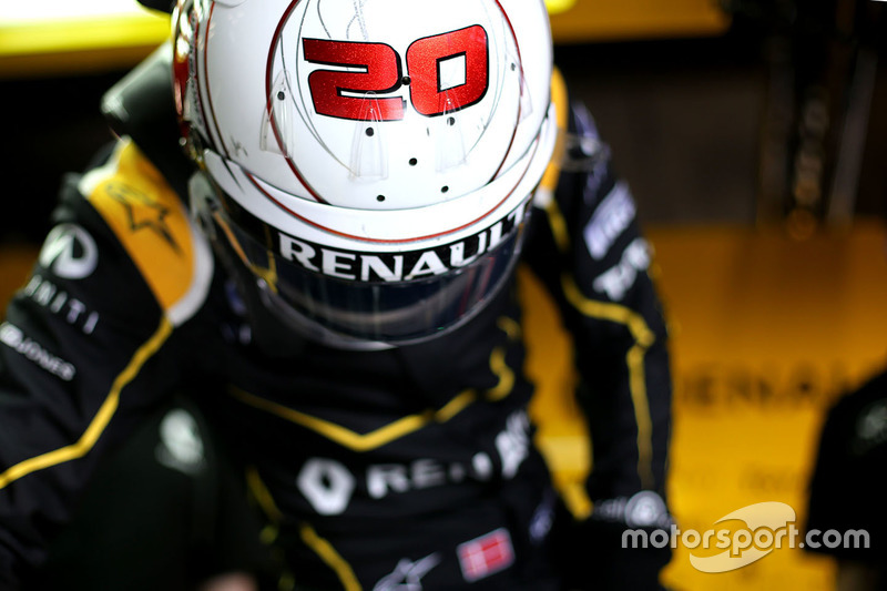 Kevin Magnussen, Renault Sport F1 Team RS16