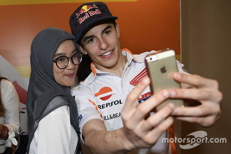 Marc Marquez, Repsol Honda Team con fan