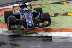 Marcus Ericsson, Sauber C36 monte sur un vibreur
