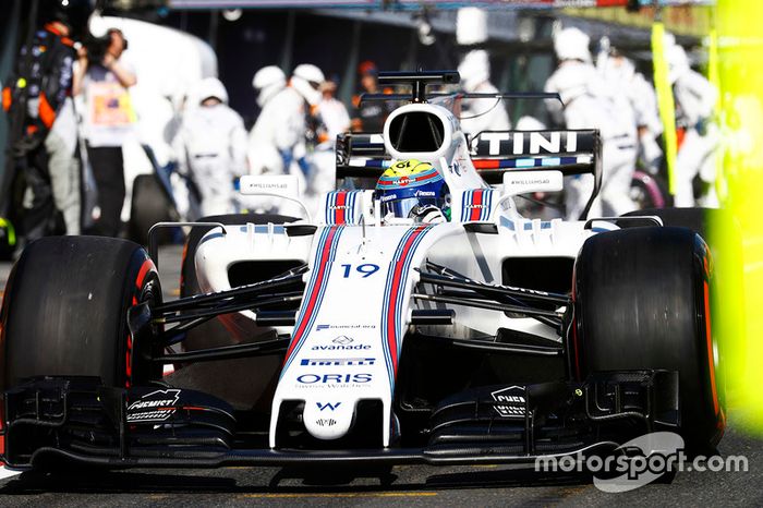 Felipe Massa, Williams FW40, sale de un pit stop