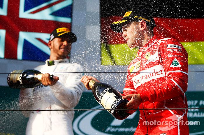 Podio: Sebastian Vettel, Ferrari, Lewis Hamilton, Mercedes AMG F1