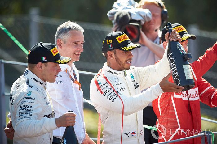 Lewis Hamilton foi o vencedor do GP da Itália, seguido de Valtteri Bottas e Sebastian Vettel. O inglês agora é o novo líder do campeonato, com 3 pontos a mais que o alemão.