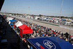 A huge crowd of fans on the grid