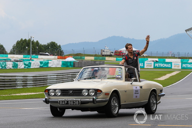 Romain Grosjean, Haas F1 Team on the drivers parade