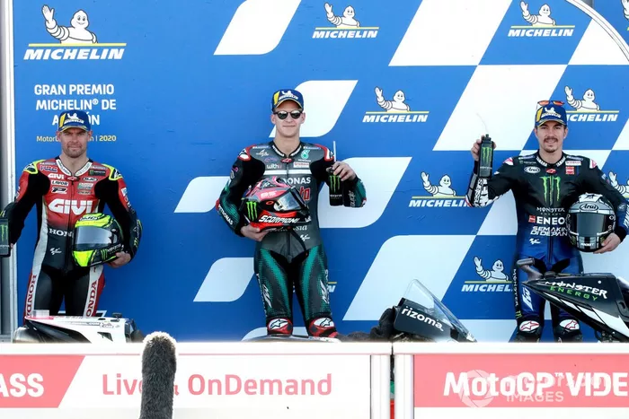 Ganador de la pole Fabio Quartararo, Petronas Yamaha SRT , segundo Maverick Viñales, Yamaha Factory Racing, tercero Cal Crutchlow, Team LCR Honda 

