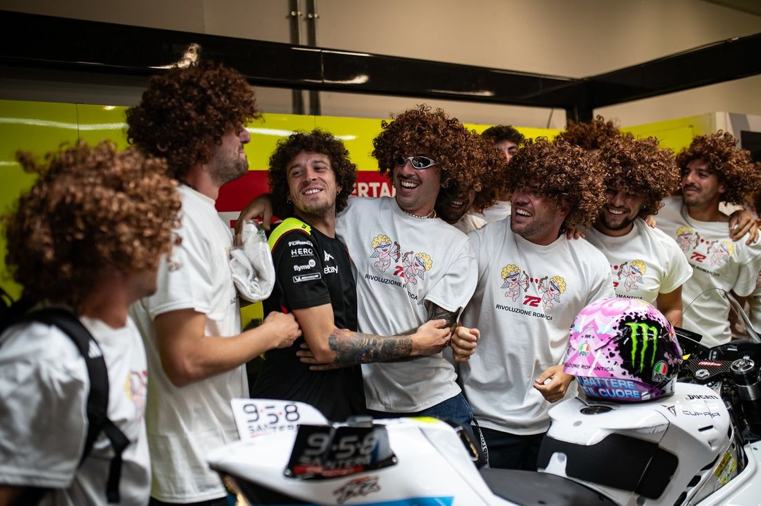 Specjalny kask Marco Bezzecchi, VR46 Racing Team 
