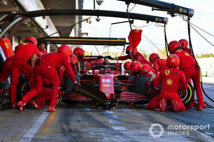Charles Leclerc, Ferrari SF1000, pit stop