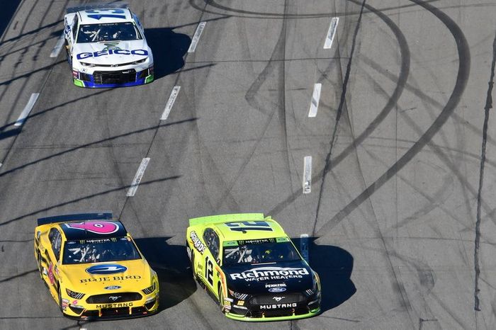 Ryan Blaney, Team Penske, Ford Mustang Menards/Richmond, Ryan Newman, Roush Fenway Racing, Ford Mustang Blue Bird, Ty Dillon, Germain Racing, Chevrolet Camaro GEICO