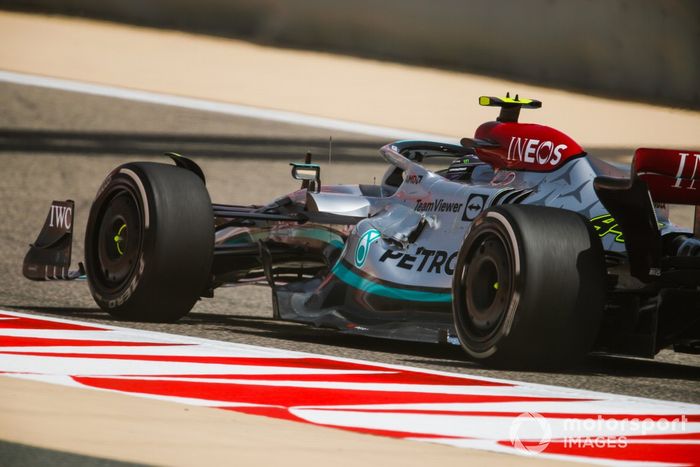 Lewis Hamilton, Mercedes W13