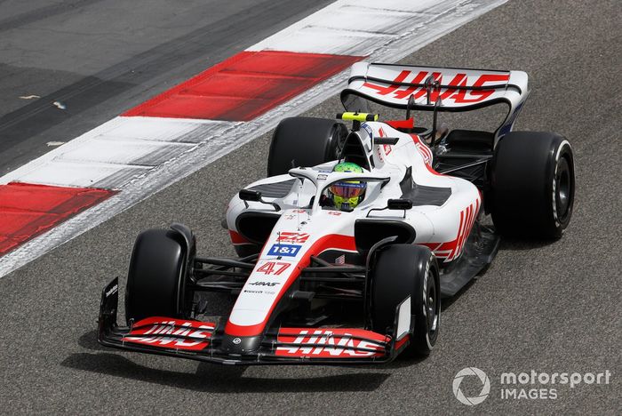 Mick Schumacher, Haas VF-22