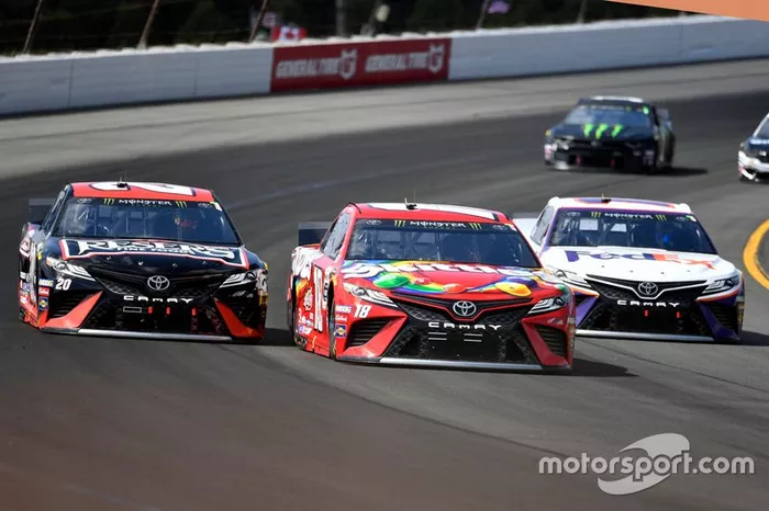  Kyle Busch, Joe Gibbs Racing, Toyota Camry M&M's Skittles,  Erik Jones, Joe Gibbs Racing, Toyota Camry Reser's Main St Bistro,  Denny Hamlin, Joe Gibbs Racing, Toyota Camry FedEx Ground