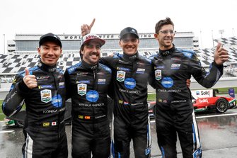 #10 Wayne Taylor Racing Cadillac DPi: Renger Van Der Zande, Jordan Taylor, Fernando Alonso, Kamui Kobayashi, victory celebration