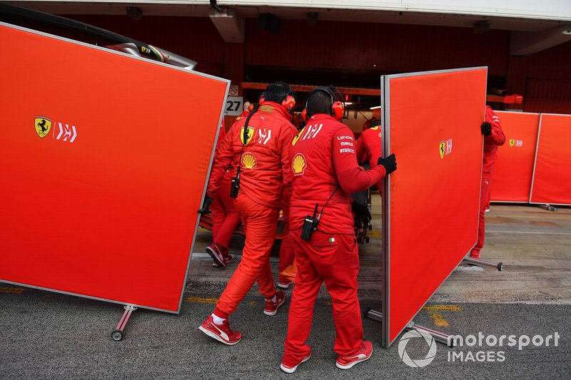 Механики Ferrari