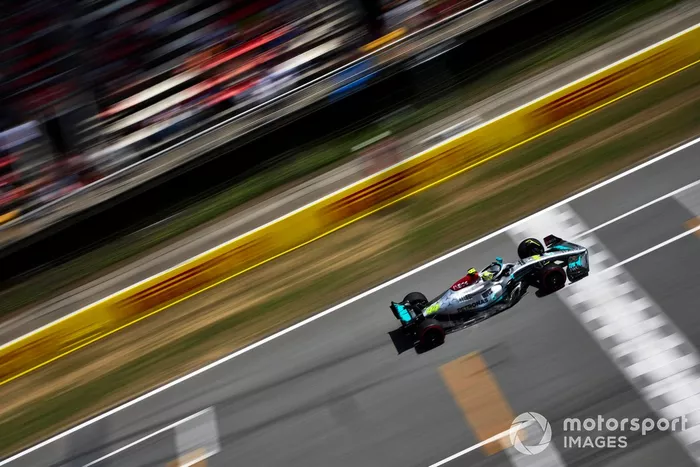 Lewis Hamilton, Mercedes W13 
