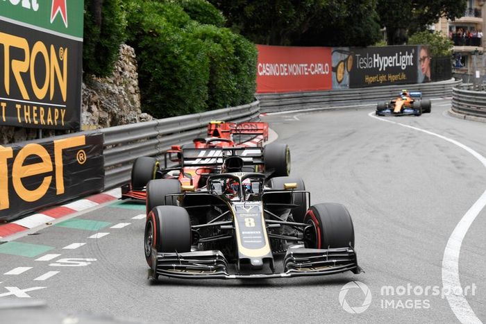 Romain Grosjean, Haas F1 Team VF-19, Charles Leclerc, Ferrari SF90