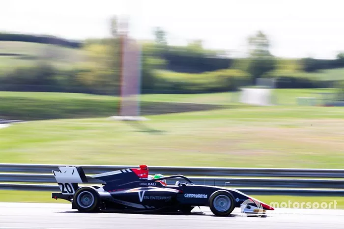 Leonardo Pulcini, Hitech Grand Prix