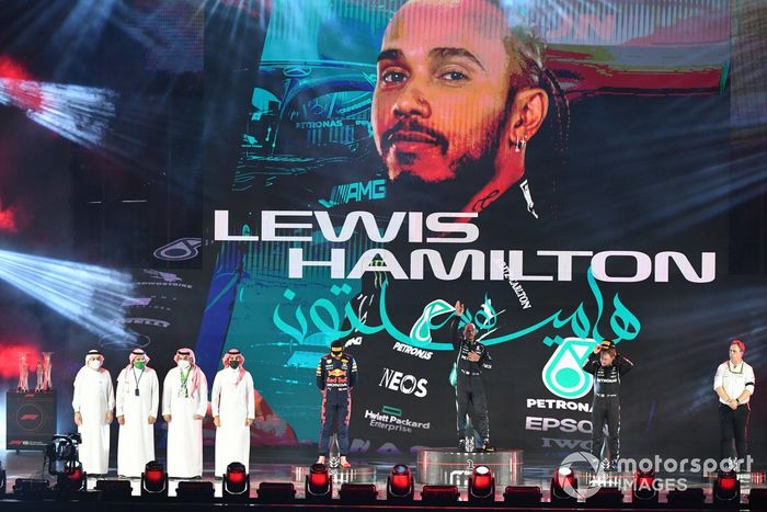 Podio: segundo lugar Max Verstappen, Red Bull Racing, ganador Lewis Hamilton, Mercedes, tercer lugar Valtteri Bottas, Mercedes