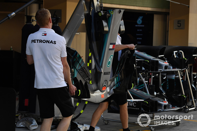 Mercedes-AMG F1 W09 front wing
