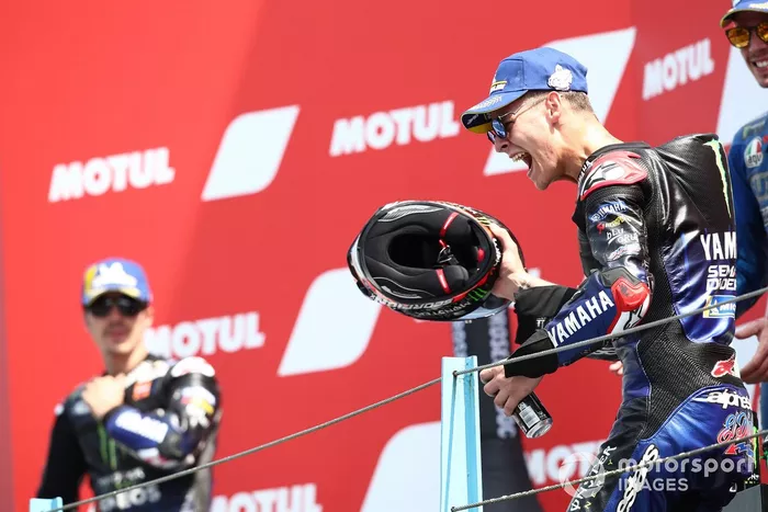 Podio: ganador de la carrera Fabio Quartararo, Yamaha Factory Racing