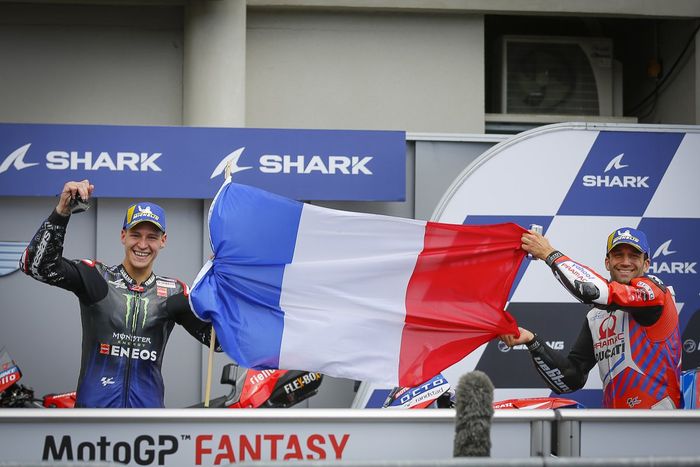 Segundo lugar Johann Zarco, Pramac Racing, tercer lugar Fabio Quartararo, Yamaha Factory Racing
