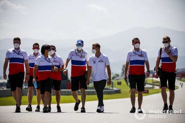 Mick Schumacher, Haas F1, recorre el circuito de Austria