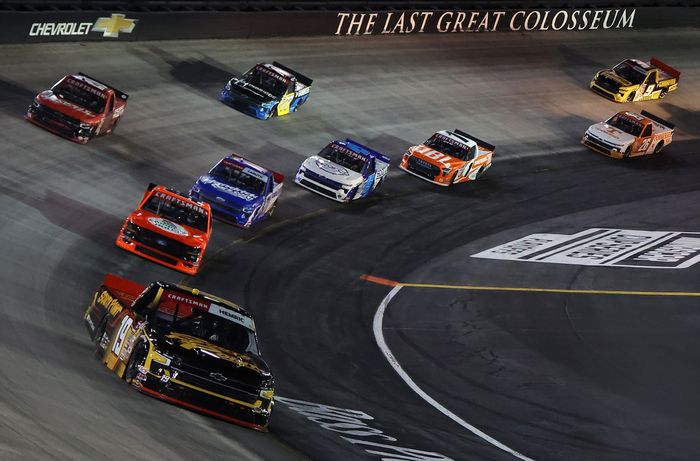 Daniel Hemric, McAnally-Hilgemann Racing, Ben Rhodes, ThorSport Racing Ford, Rajah Caruth, Spire Motorsports Chevrolet