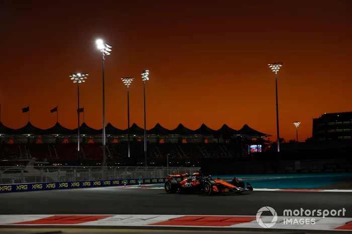 Oscar Piastri, McLaren MCL38