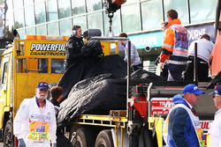 De Mercedes AMG F1 Team W07 van Nico Rosberg, Mercedes AMG F1 Team na crash