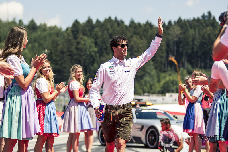 Daniel Ricciardo, Red Bull Racing on the drivers parade