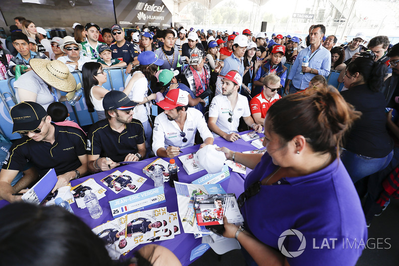 Jean-Eric Vergne, Techeetah, Lucas di Grassi, Audi Sport ABT Schaeffler, at the autograph session