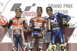 Подіум: друге місце Марк Маркес, Repsol Honda Team, переможець гонки Андреа Довіціозо, Ducati Team,