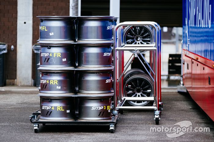 Llantas de SMP Racing