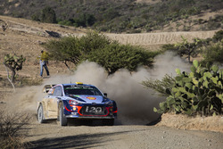 Andreas Mikkelsen, Anders Jæger, Hyundai Motorsport Hyundai i20 Coupe WRC Copyright: Hyundai Motors