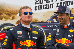David Coulthard en Daniel Ricciardo tijdens de Jumbo Racedagen
