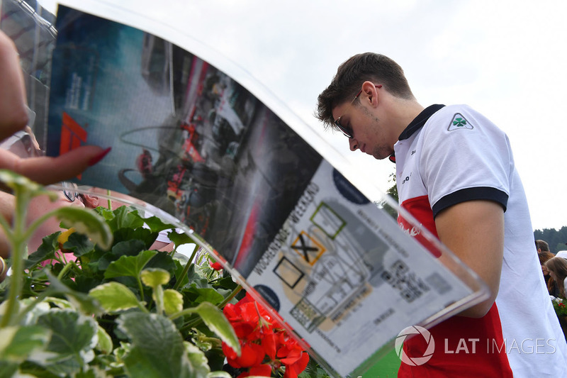 Charles Leclerc, Sauber signs autographs for the fans