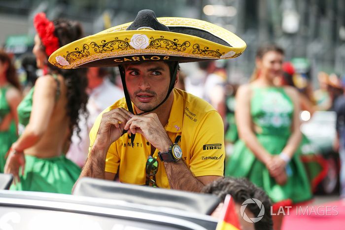 Carlos Sainz Jr., Scuderia Toro Rosso en la drivers parade