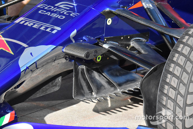 Detalhe do Scuderia Toro Rosso STR13