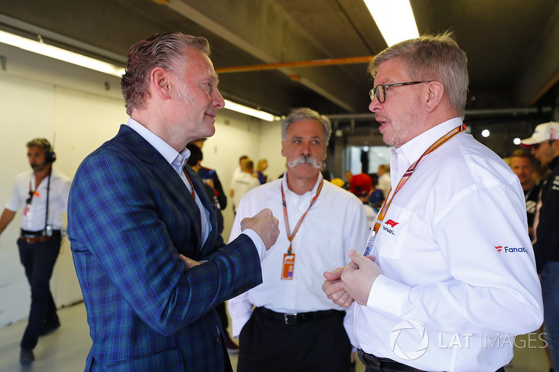 Sean Bratches, Managing Director of Commercial Operations, Formula One Group, Chase Carey, Chairman,
