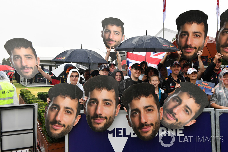 Daniel Ricciardo, Red Bull Racing fans with masks