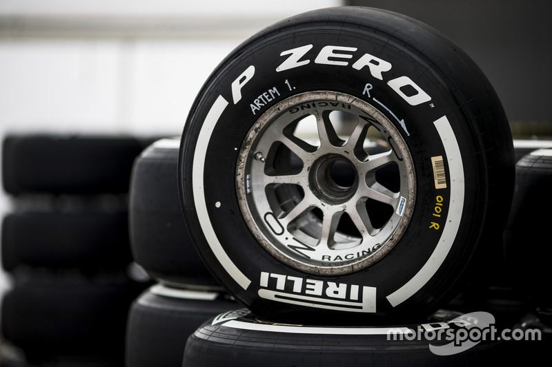 Pirelli tyres