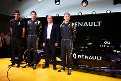 (L to R): Esteban Ocon, Renault Sport F1 Team test driver and Jolyon Palmer, Renault F1 Team