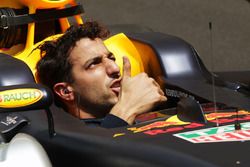 Daniel Ricciardo, Red Bull Racing RB12 op de grid