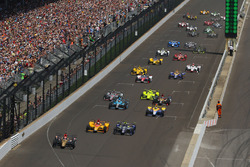 Start: James Hinchcliffe, Schmidt Peterson Motorsports Honda vooraan