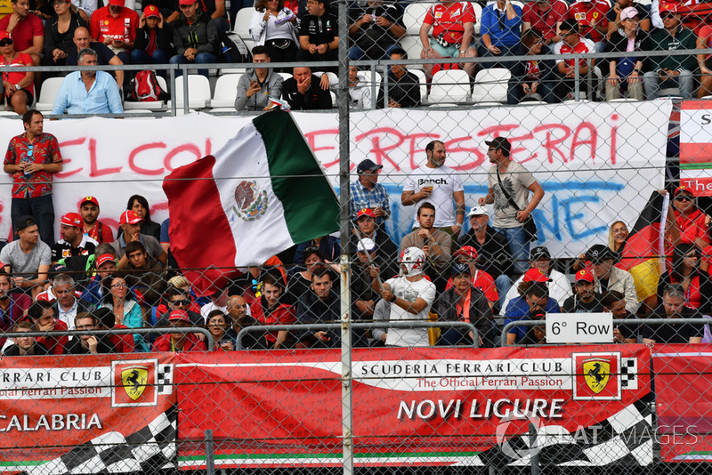 Tifosi e striscioni